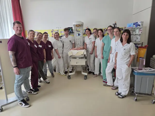 Victor Chichocki, Sybille Haider, Katja Schalles,  Andrea Bachmann, Hebamme Schlager Nicole, Schubert Thomas, Kollarz Doris, Melchert Patrizia, Sponseiler Angelika, Koglbauer Lisa, Wolfschluckner Birgit, Bartunek Martina. | Foto: Landesklinikum Amstetten