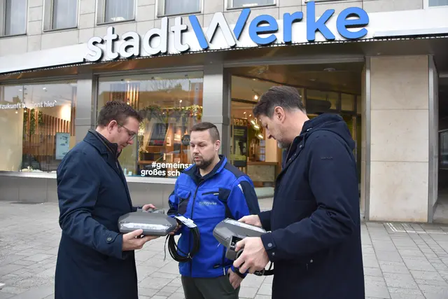 Bürgermeister Christian Haberhauer, Stadtwerke-Abteilungsleiter Andreas Novak und Vizebürgermeister Gerhard Riegler. | Foto: Stadtgemeinde Amstetten