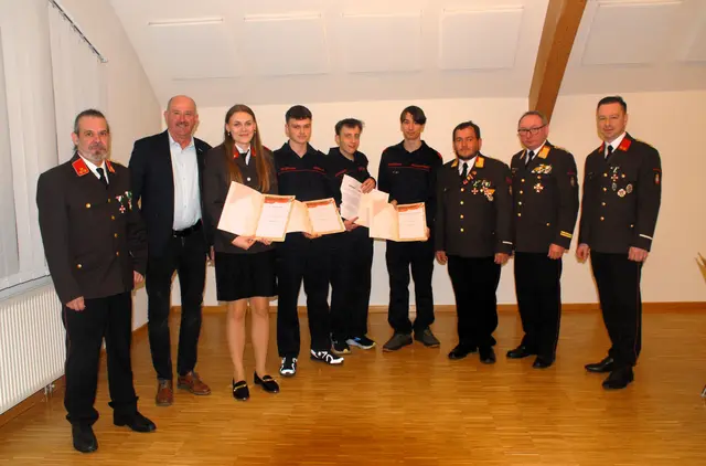 Feuerwehr Hochenegg  tagte im Florianisaal