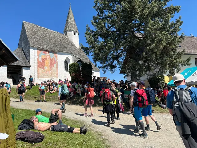 Die Wallfahrt über die vier heiligen Berge zieht jedes Jahr Tausende Pilger an. | Foto: privat/Rosemarie Hawa-Vouk