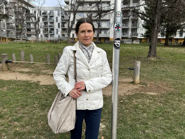 Daniela Ruzicka-Feichtinger fühlt sich durch E-Scooter Rowdys gestört. | Foto: Patricia Hillinger/MeinBezirk