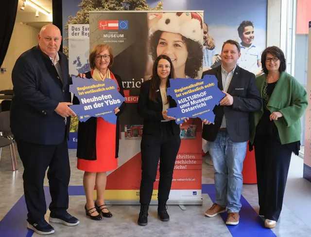 Plakette würdigt regionale Kultur in Neuhofen an der Ybbs