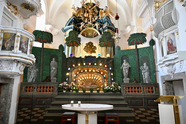 Absolut sehenwert: Das Ostergrab in der Birgitzer Pfarrkirche.