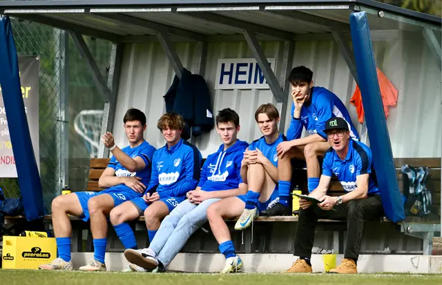 Frust in der Coachingszone der Heimischen an einem schlimmen Nachmittag! | Foto: Hassl