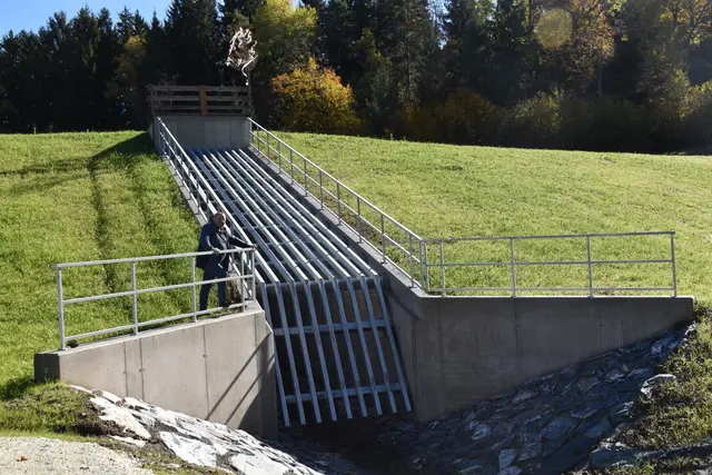 Das Rückhaltebecken beim Lehmgraben wurde fertiggestellt und soll heuer offiziell eröffnet werden. | Foto: MeinBezirk/Michael Strini
