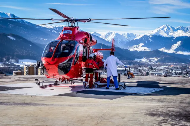 Mann grub Verschütteten aus Lawine aus