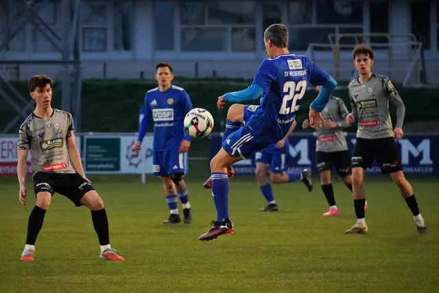 Daniel Prenner (Welgersdorf) gegen Oberwart 1b sehenswert am Ball. | Foto: Angelina Kaiser