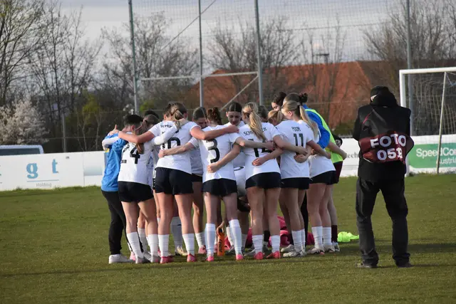 Die Spielerinnen vom ASV Draßburg durften sich über den Sieg und Finaleinzug freuen. | Foto: MeinBezirk/Michael Strini