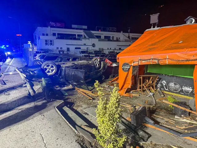 Kollision zweier Pkw am Grabenweg, insgesamt gab es drei Verkehrsunfälle in Innsbruck. | Foto: Zeitungsfoto.at