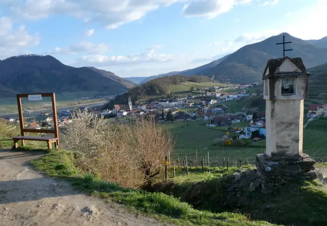 Top Blick vom Roten Tor auf Spitz