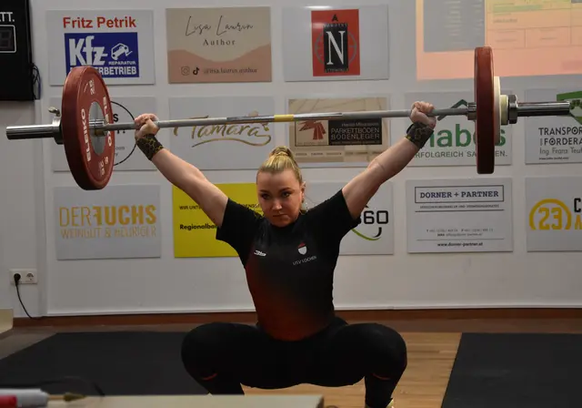 Lena Raidel (Lochen) beim Reißen | Foto: Conny Högg
