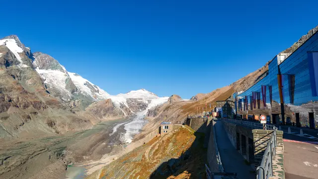Die zweite Etappe der Tour of Austria endet am Fuße des Großglockners. | Foto: adobe.stock