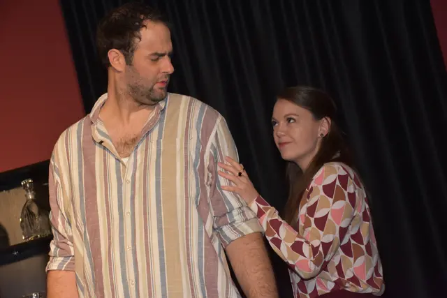 Eine viel bejubelte Premiere! Begeisterte Zuschauer im bis zum letzten Platz gefüllten Pfarrzentrum Pabneukirchen hielten bei "Die Falle" bis zum Schluss den Atem an.  | Foto: Zinterhof