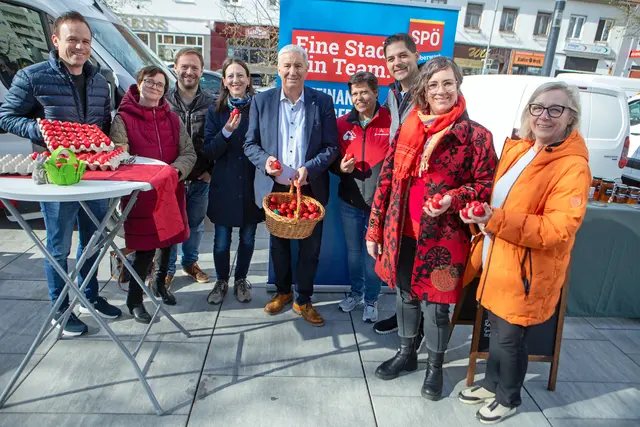 Die SPÖ Oberwart verschenkte 500 Rote Ostereier. | Foto: SPÖ Oberwart
