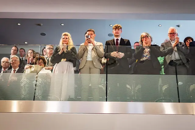 Familienangehörige von Daniel Fellner auf der Besuchergalerie des Kärntner Landtages während der Sitzung.
 | Foto:  LPD Kärnten/Varh