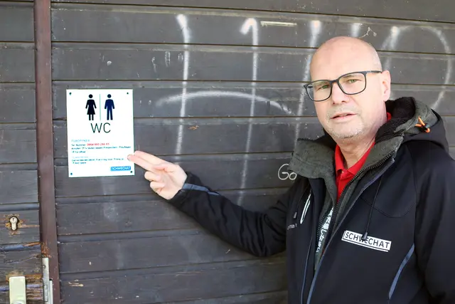 Neue Türöffnung per Telefon für öffentliche WCs