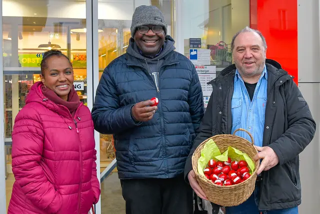 SPÖ verteilt 500 Ostereier an Bürger in Schardenberg