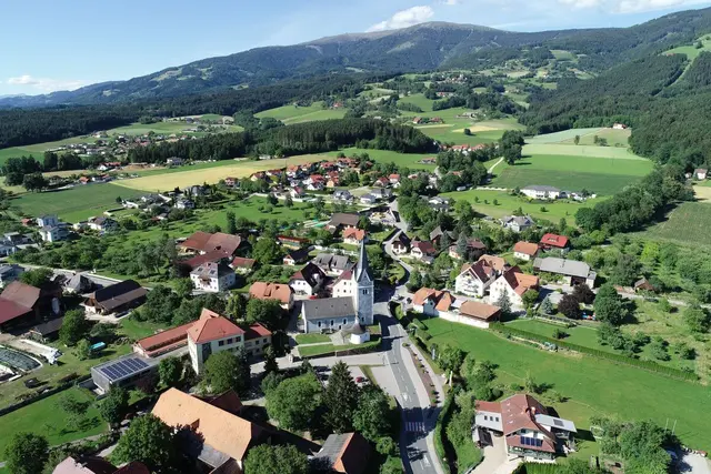 Der Lauf führt durch die blühende Frühlingslandschaft von St. Georgen. | Foto: MeinBezirk.at