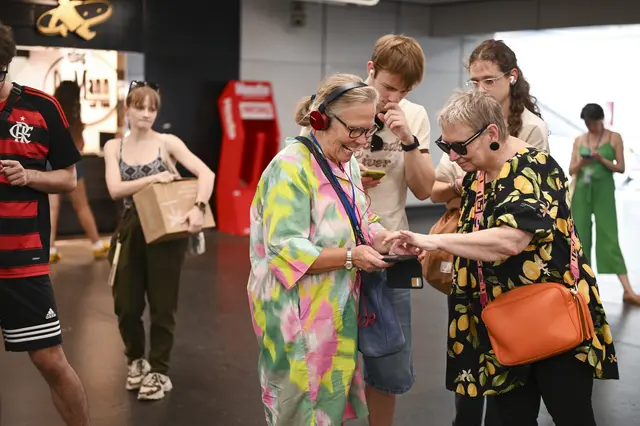 Artwalk Favoriten führt mit Smartphone von Reumannplatz bis Brotfabrik