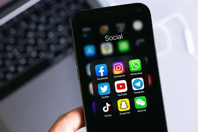 Was sagen Spittaler zum Social-Media-Verbot für unter 14-Jöhrige? | Foto: stock.adobe.com/prima91 