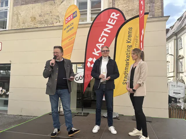 Stadtmarketing-Leiter Horst Berger, Medienpartner Ivan Gabrovec und Jeannine Würfl vom MeinBezirk Krems | Foto: sg