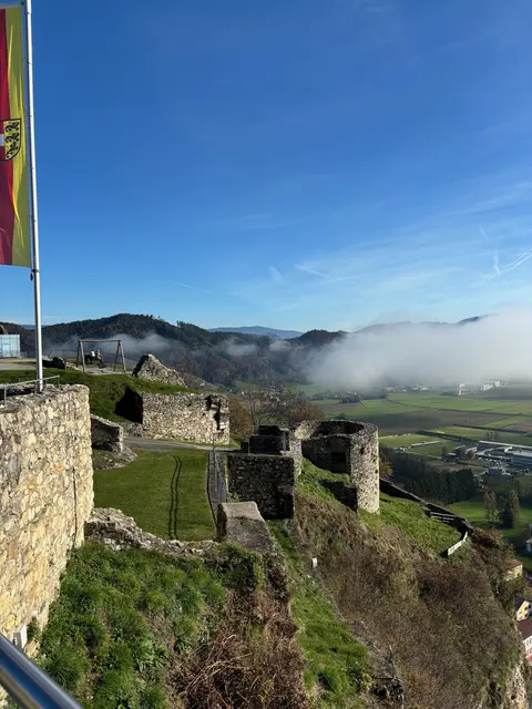 Der Griffner Schlossberg ist ein Naturdenkmal, Kraftort und beliebtes Ausflugsziel in Griffen. | Foto: MeinBezirk.at/Petra Lammer