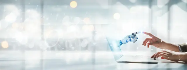 KI hat schon längst auch in sozialen und medizinischen Berufen Einzug gefunden. | Foto: stock.adobe.com/PicDY 