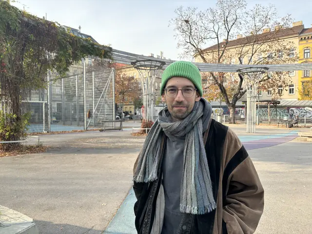 Clemens Ettenauer druckt, was ihm auch wirklich Spaß bereitet.  | Foto: Ipirotis/MeinBezirk