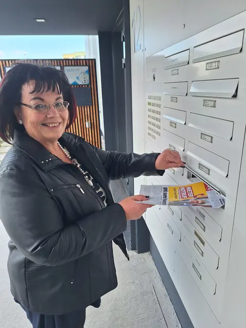 Die Information über das Angebot wird jetzt auch in Amstetten in die Postkästen der Menschen gebracht. | Foto: KPÖ