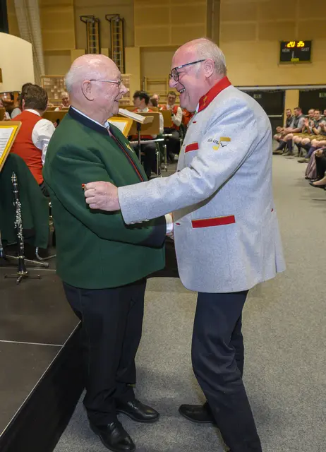 Anton Pfeffer ehielt die EHRENMITGLIEDSCHAFT der Bürgermusik Tamsweg. | Foto: Peter Bolha