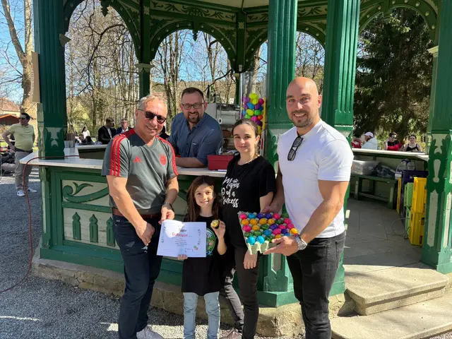 Die glückliche Finderin war Sophia Authried, die sich gemeinsam mit ihrer Mutter über den Gewinn der Kinder-Saisonkarte freute. | Foto: Privat