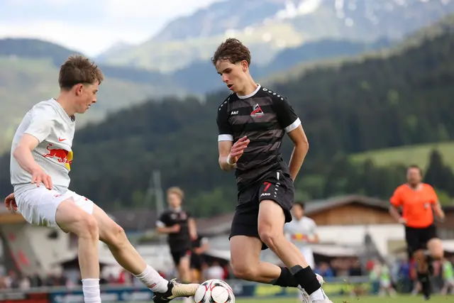 Rassiger Nachwuchs-Fußball beim Cordial Cup. | Foto: Dennis Döppe