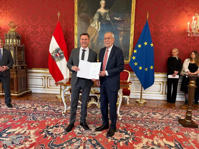 Landeshauptmann Daniel Fellner und Bundespräsident Alexander Van der Bellen | Foto: Büro LH Fellner