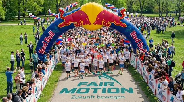 Kinder stehen beim kostenlosen Lauf in Hallein im Mittelpunkt: Ohne Zeitdruck, aber mit viel Bewegung und Spaß dreht sich am Muttertag alles um gemeinsames Laufen für den guten Zweck. | Foto: FairMOTION