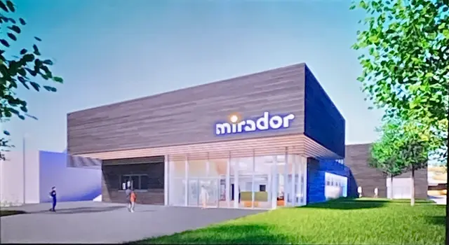 Bei der Pressekonferenz wurde erstmals der Schriftzug präsentiert, der künftig über dem Haupteingang hängen wird | Foto: skyline architekten