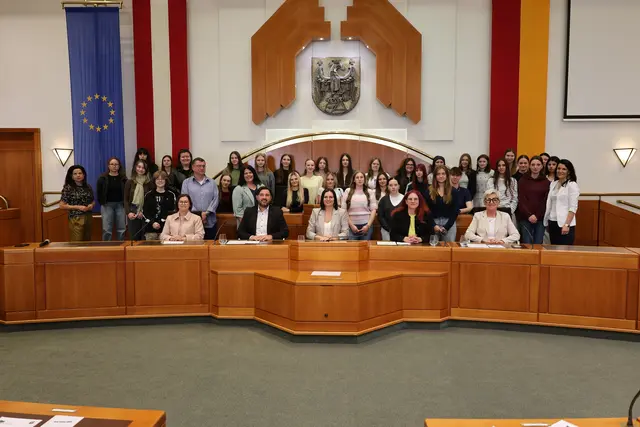 Schüler der BAfEP Oberwart besuchten den burgenländischen Landtag