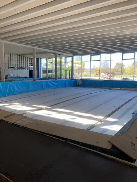 Das 25m- Sportbecken am Tag der Namenspräsentation | Foto: em