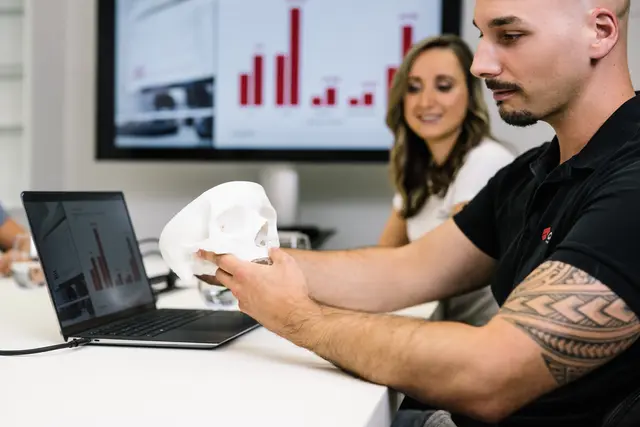 Die CADS GmbH lädt im Rahmen der Langen Nacht der Forschung dazu ein, moderne Medizintechnik hautnah zu erleben. | Foto: CADS