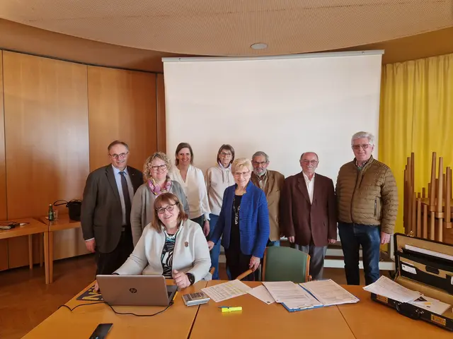 Beratung und Unterstützung stehen bei den NÖ Senioren im Mittelpunkt. Experten aus den eigenen Reihen unterstützen bei der Arbeitnehmerveranlagung. | Foto: NÖ Senioren