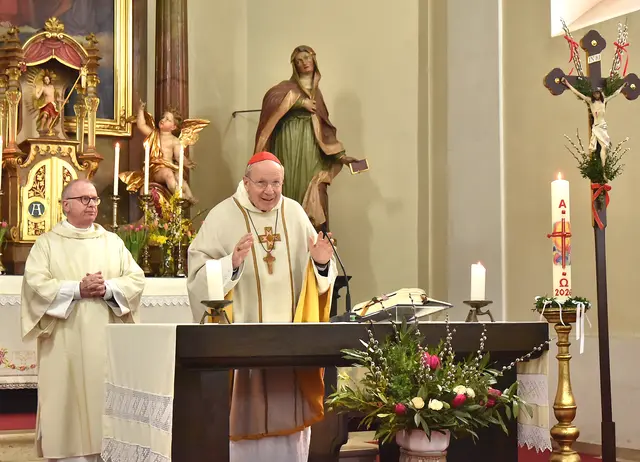 Bewegende Worte und persönliche Erinnerungen prägten den Gottesdienst. | Foto: Herbert Schleich