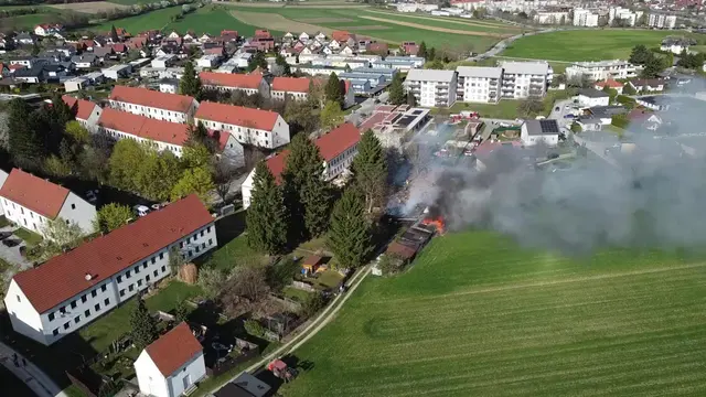 Garagenbrand in der Dreiersiedlung beschäftigte die Feuerwehr