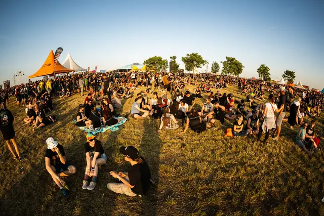 Auf dem Festivalgelände finden sich ein buntes Rahmenprogramm. | Foto: thomasranner
