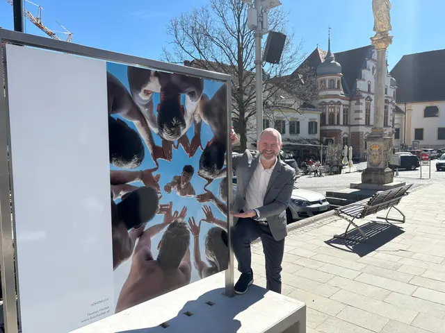 Hartberg zeigt eindrucksvolle „Menschenbilder“ unter freiem Himmel