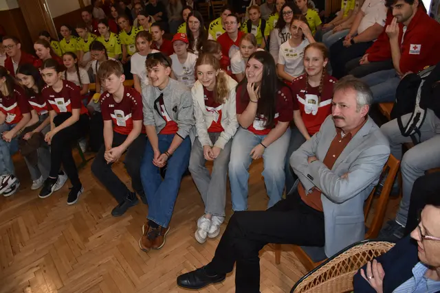 Jugendrotkreuz Bezirkstag 2026 in der Mittelschule Waldhausen. Andreas Reisinger, rechts.  | Foto: Robert Zinterhof