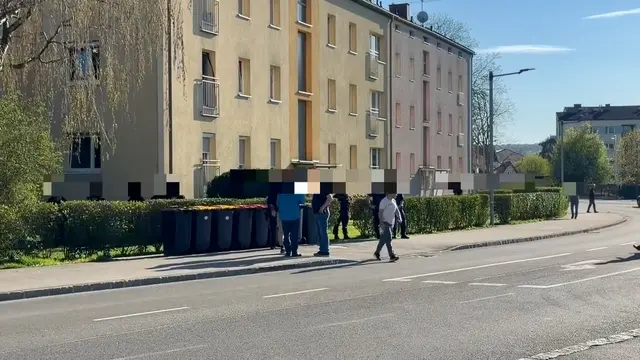 Mann sticht auf Supermarkt-Parkplatz zu – 22-Jähriger verletzt