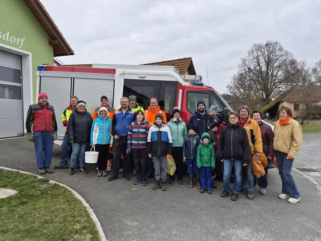 In Pernegg packten Freiwillige aus allen acht Katastralgemeinden beim Frühjahrsputz tatkräftig an. | Foto: Gemeinde Pernegg / Waldviertel