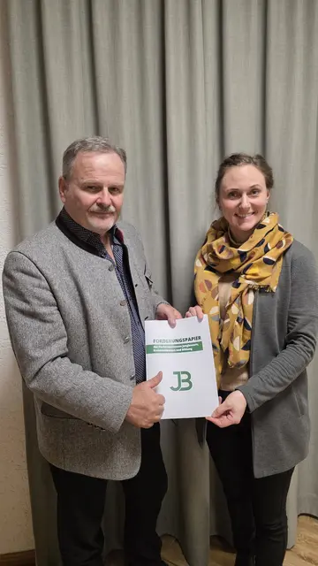 Jungbauern übergeben Forderungspapier an Bezirksbauernkammer