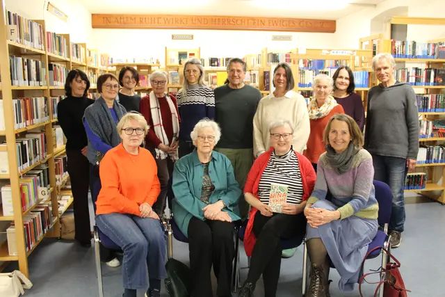 Wenn Bücher zum Gespräch werden: Lesekreis in Traisen