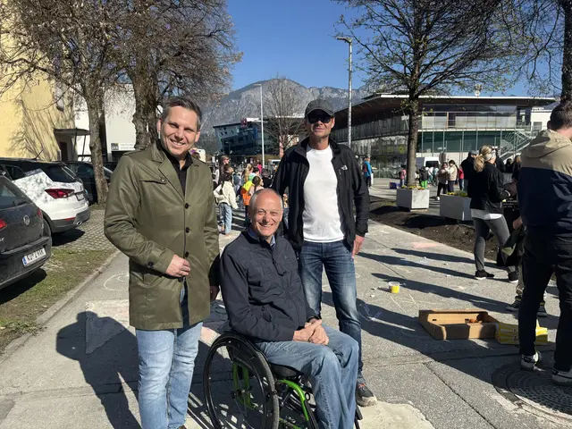 v.l. Stadtrat Christian Kovacevic, Verkehrsreferent Aufschnaiter Hubert und Mag. Dietmar Gluderer vom Stadtbauamt | Foto: Martina Obertimpfler 