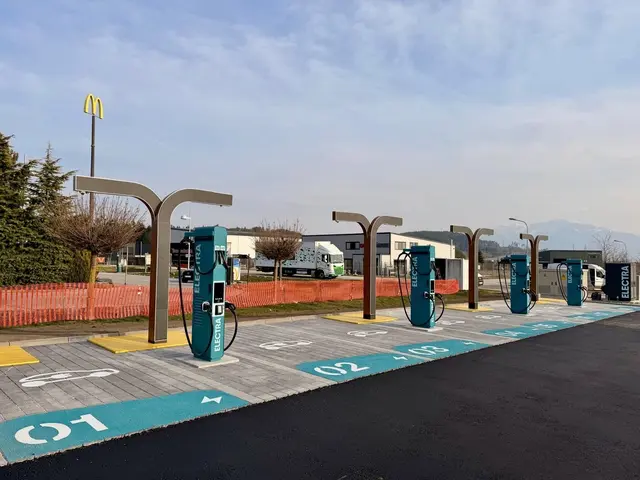 Der neue Electra-Ladehub in Völkermarkt an der A2 bietet acht Schnellladepunkte und Hypercharger-Technologie. | Foto: Electra